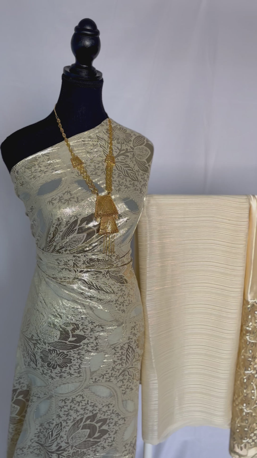 Gold Floral Dirac Set